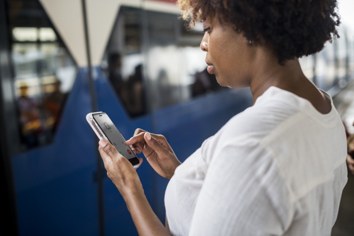 Rwanda: Les 1000 premiers bénéficiaires de l’initiative Connect Rwanda reçoivent leurs téléphones